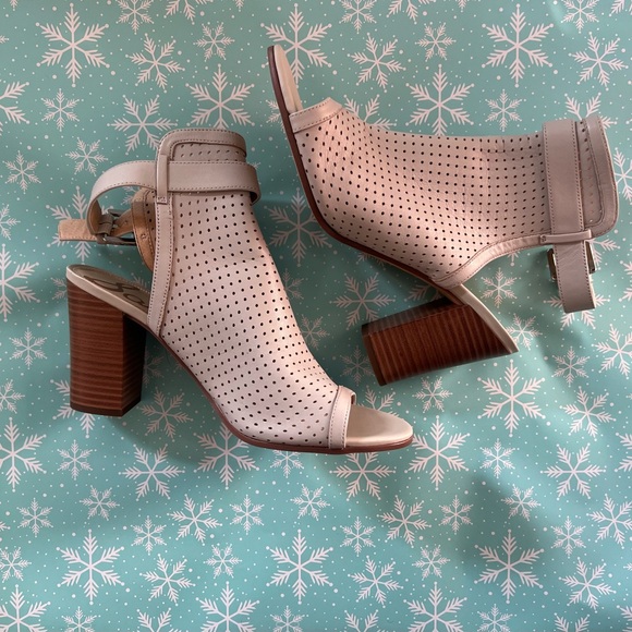 Sam Edelman Light Grey Peep-Toe Heeled Boots - Picture 4 of 10